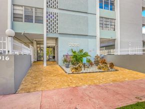 2016 Bay Dr 604, Miami Beach FL 33141