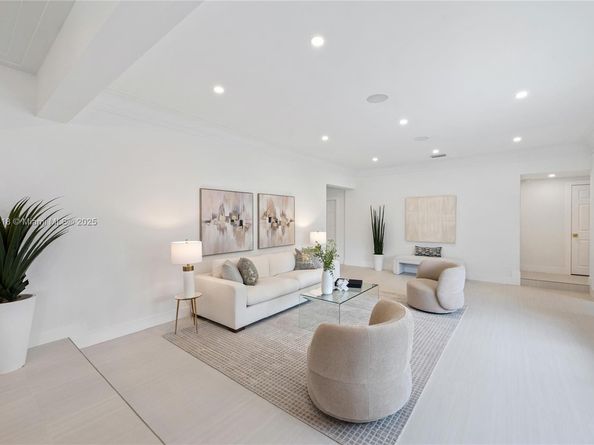 1375 SW 17th Ter, Miami FL 33145