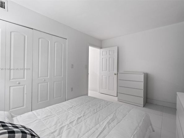 3581 SW 117th Ave 5207, Miami FL 33175