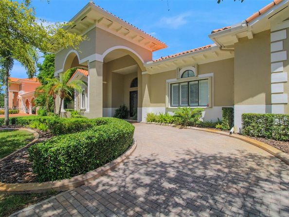 18757 SW 79th Ave, Cutler Bay FL 33157