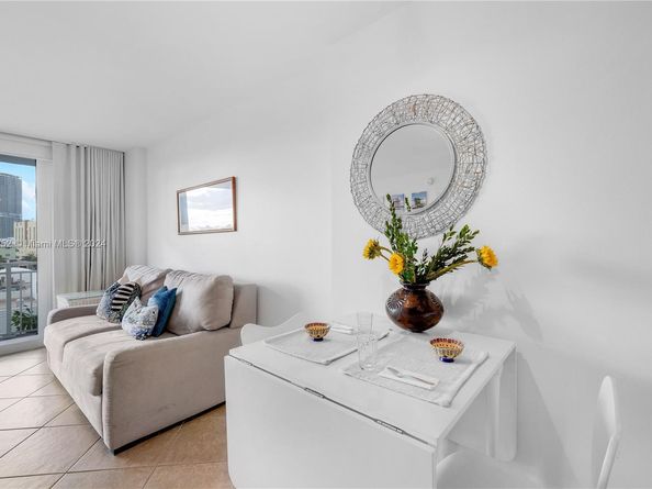 345 Ocean Dr 703, Miami Beach FL 33139