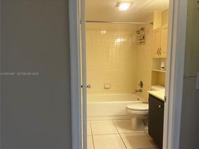1200 SW 124th Ter 106O, Pembroke Pines FL 33027