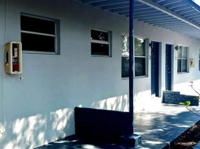 2515 NW 52nd St, Miami FL 33142