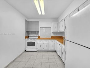 1000 Parkview Dr 229, Hallandale Beach FL 33009