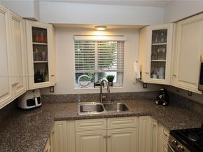2446 Grant St, Hollywood FL 33020