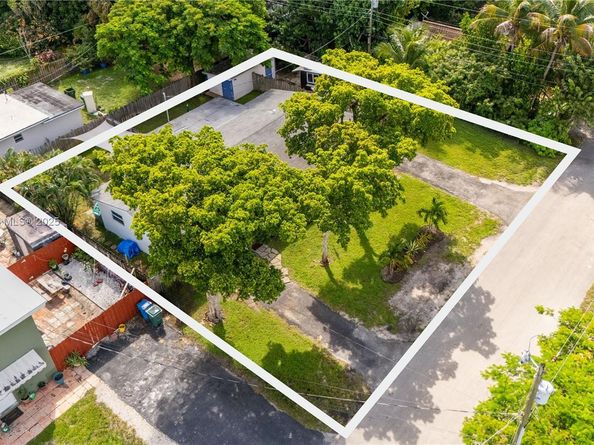 3960 NE 8th Ave, Oakland Park FL 33334
