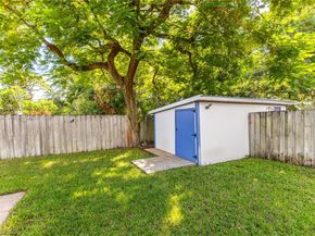 3960 NE 8th Ave, Oakland Park FL 33334