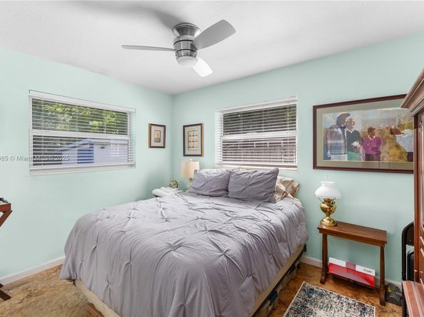 3960 NE 8th Ave, Oakland Park FL 33334