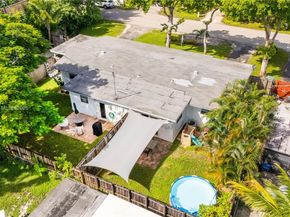 3960 NE 8th Ave, Oakland Park FL 33334