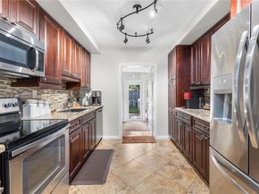3960 NE 8th Ave, Oakland Park FL 33334