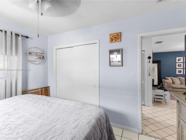 3960 NE 8th Ave, Oakland Park FL 33334