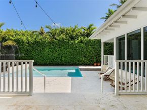 220 Cypress Dr, Key Biscayne FL 33149