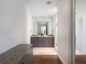220 Cypress Dr, Key Biscayne FL 33149