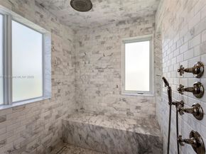 220 Cypress Dr, Key Biscayne FL 33149