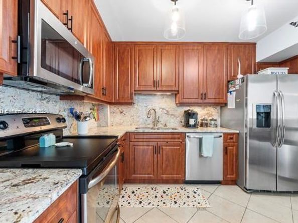 3850 Washington St 910, Hollywood FL 33021
