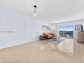 3850 Washington St 910, Hollywood FL 33021