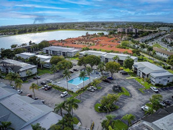 468 NE 206 Ln 205, Miami FL 33179