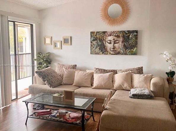 468 NE 206 Ln 205, Miami FL 33179