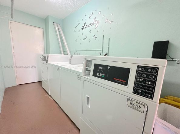 3110 N Pine Island Rd 408, Sunrise FL 33351