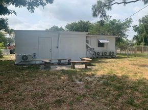 243 SW 21st Way, Fort Lauderdale FL 33312