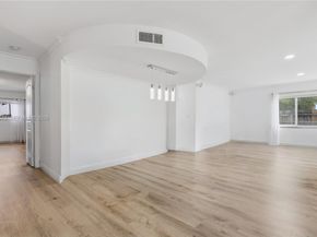 1040 Crystal Lake Dr 3, Deerfield Beach FL 33064
