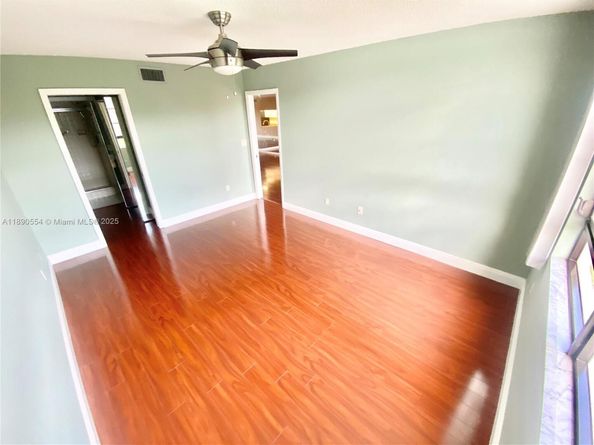 10540 E Clairmont Cir 205, Tamarac FL 33321