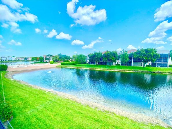 10540 E Clairmont Cir 205, Tamarac FL 33321
