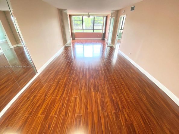 10540 E Clairmont Cir 205, Tamarac FL 33321