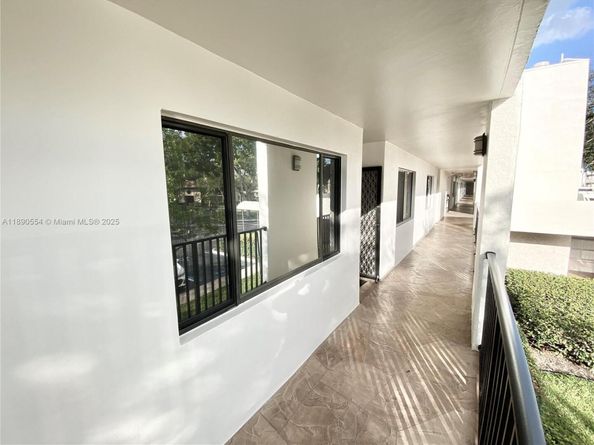 10540 E Clairmont Cir 205, Tamarac FL 33321