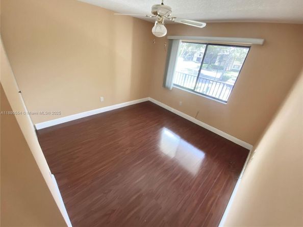 10540 E Clairmont Cir 205, Tamarac FL 33321