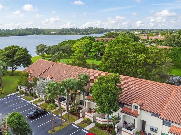 406 Republic Ct 406, Deerfield Beach FL 33442