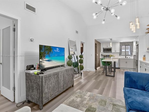 50 SE 12th St 218, Boca Raton FL 33432
