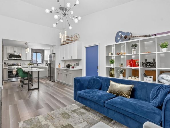 50 SE 12th St 218, Boca Raton FL 33432