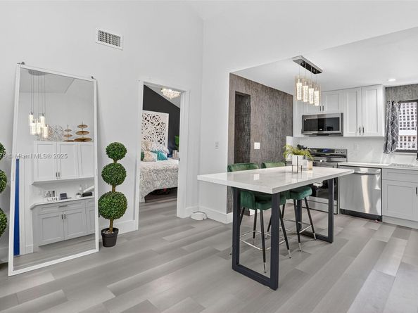 50 SE 12th St 218, Boca Raton FL 33432