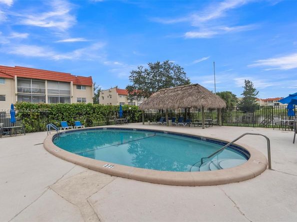 2651 E Sunrise Lakes Dr 104, Sunrise FL 33322