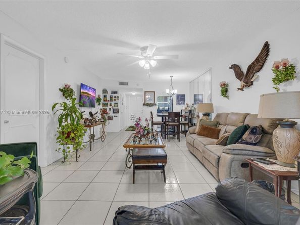 2651 E Sunrise Lakes Dr 104, Sunrise FL 33322
