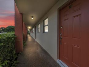 2651 E Sunrise Lakes Dr 104, Sunrise FL 33322