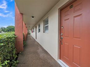 2651 E Sunrise Lakes Dr 104, Sunrise FL 33322