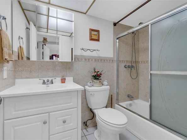 2651 E Sunrise Lakes Dr 104, Sunrise FL 33322