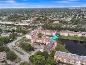 2651 E Sunrise Lakes Dr 104, Sunrise FL 33322