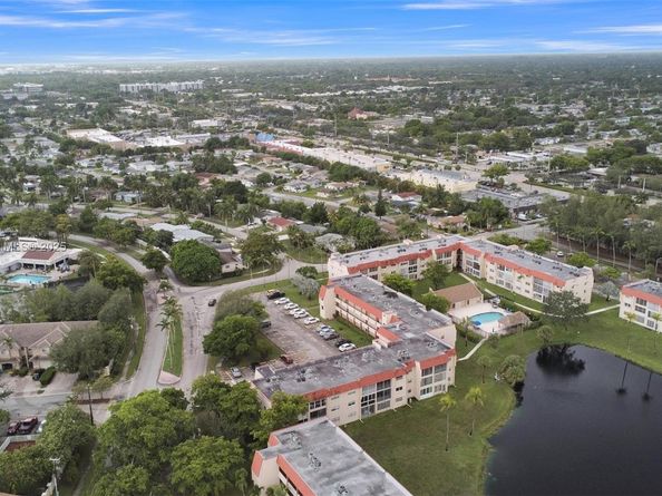 2651 E Sunrise Lakes Dr 104, Sunrise FL 33322