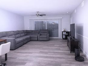 2420 SW 81st Ave 403, Davie FL 33324