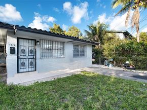 1519 NW 40th St, Miami FL 33142