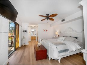 9135 SW 20th Pl D, Davie FL 33324