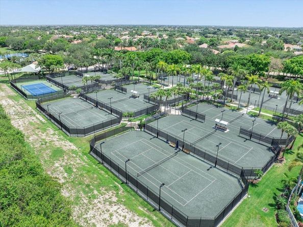 12580 NW 76th St, Parkland FL 33076