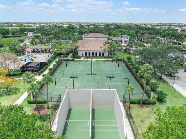 12580 NW 76th St, Parkland FL 33076