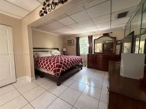 79 NW 143rd St, Miami FL 33168