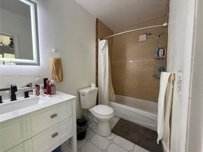 79 NW 143rd St, Miami FL 33168