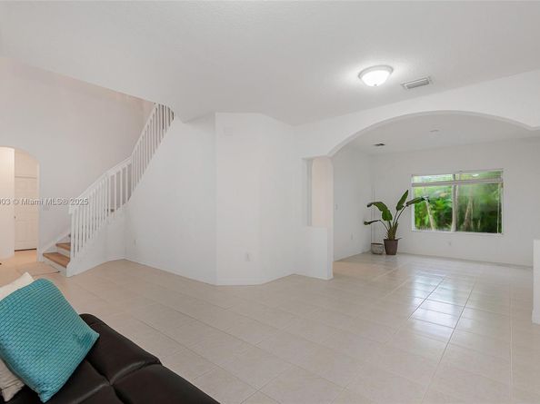 16132 SW 147th Ln, Miami FL 33196