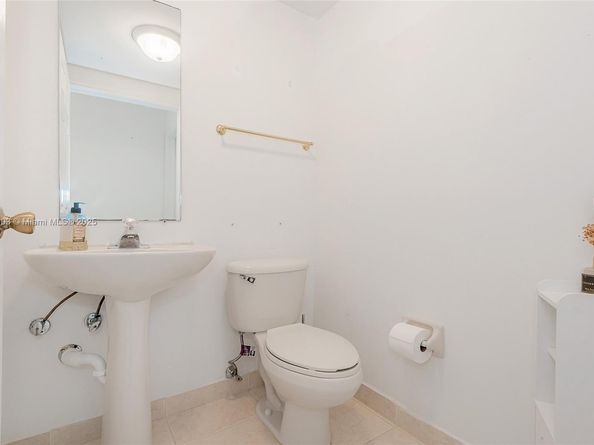 16132 SW 147th Ln, Miami FL 33196
